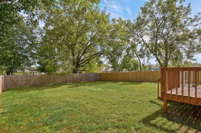 2424 N Campbell Avenue, Springfield, MO 65803