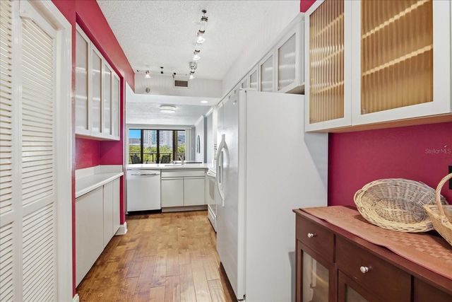 401 E ROBINSON STREET 304, Orlando, FL 32801
