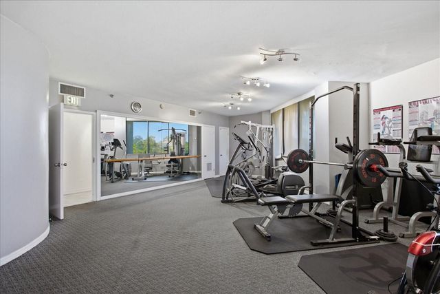401 E ROBINSON STREET 304, Orlando, FL 32801