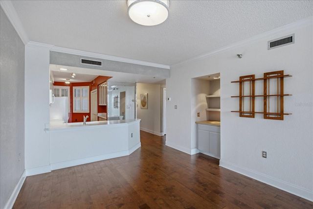 401 E ROBINSON STREET 304, Orlando, FL 32801