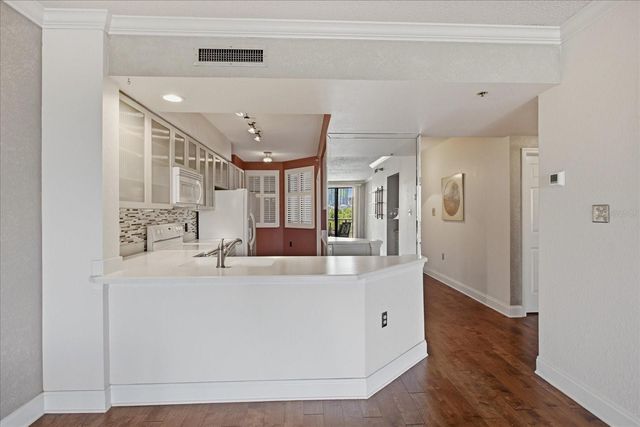 401 E ROBINSON STREET 304, Orlando, FL 32801