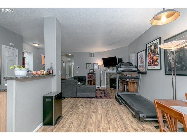 20855 Sw SKIVER St, Beaverton, OR 97078