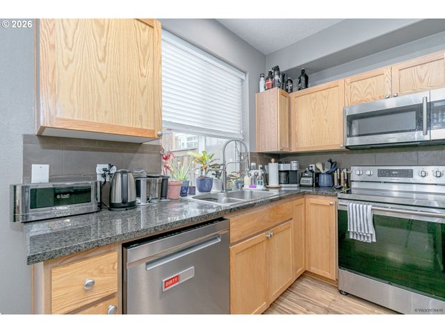 20855 Sw SKIVER St, Beaverton, OR 97078