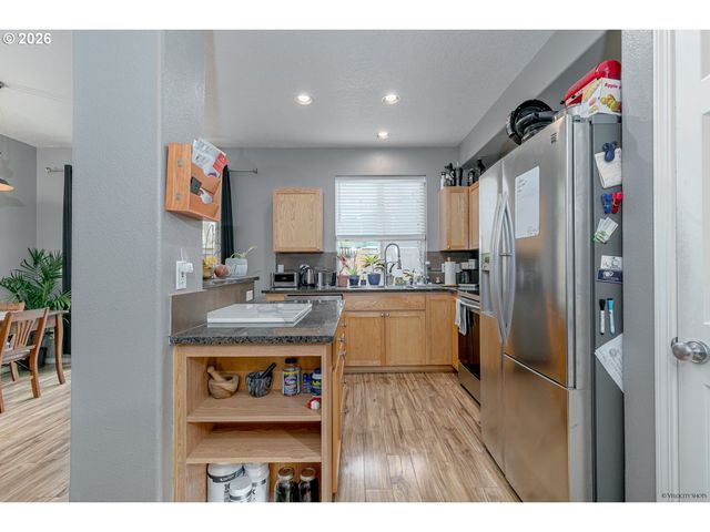 20855 Sw SKIVER St, Beaverton, OR 97078