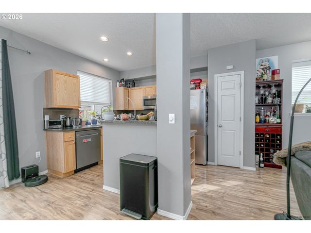 20855 Sw SKIVER St, Beaverton, OR 97078