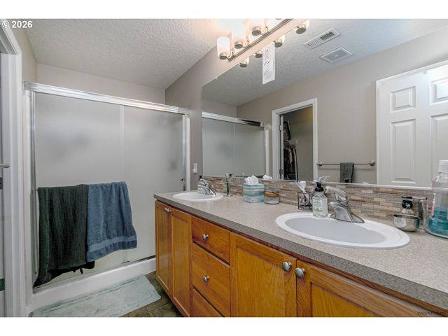 20855 Sw SKIVER St, Beaverton, OR 97078