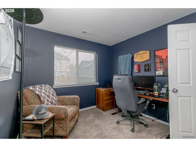 20855 Sw SKIVER St, Beaverton, OR 97078