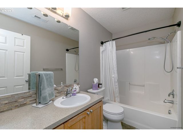 20855 Sw SKIVER St, Beaverton, OR 97078