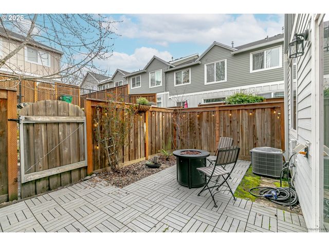 20855 Sw SKIVER St, Beaverton, OR 97078