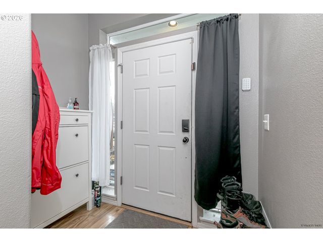 20855 Sw SKIVER St, Beaverton, OR 97078