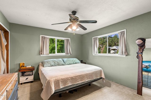 805 Minthorne Road, Rogue River, OR 97537