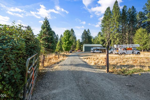 805 Minthorne Road, Rogue River, OR 97537