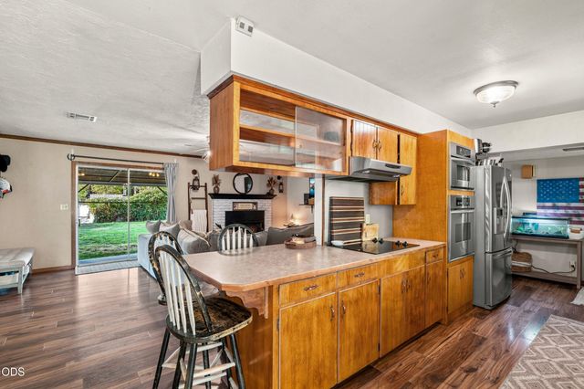 805 Minthorne Road, Rogue River, OR 97537