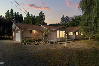 805 Minthorne Road, Rogue River, OR 97537