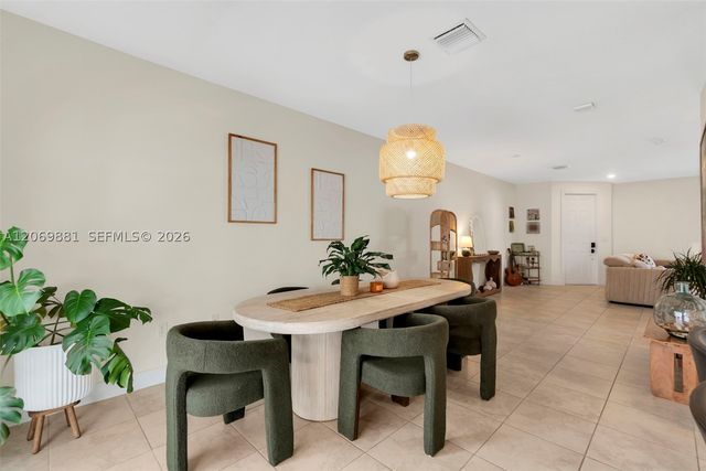 10615 W 34th Ct, Hialeah, FL 33018