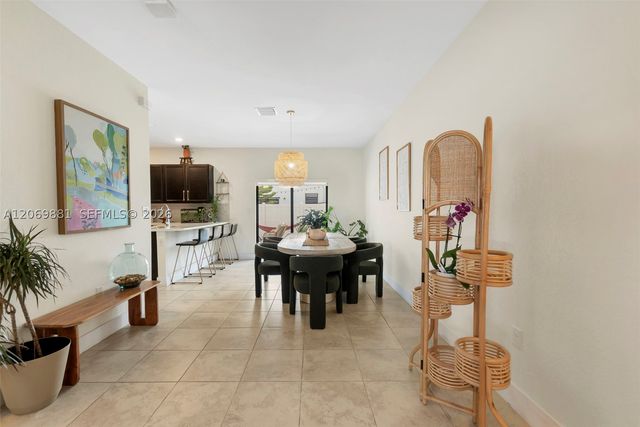 10615 W 34th Ct, Hialeah, FL 33018