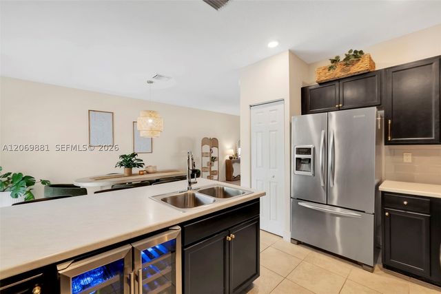 10615 W 34th Ct, Hialeah, FL 33018