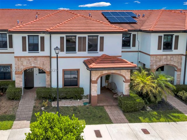 10615 W 34th Ct, Hialeah, FL 33018