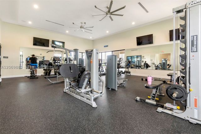 10615 W 34th Ct, Hialeah, FL 33018