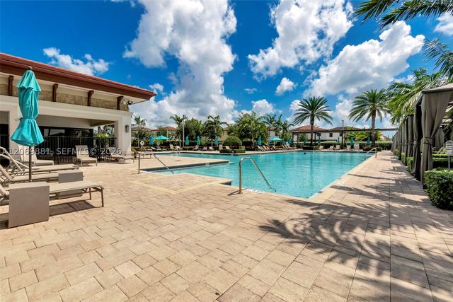 10615 W 34th Ct, Hialeah, FL 33018