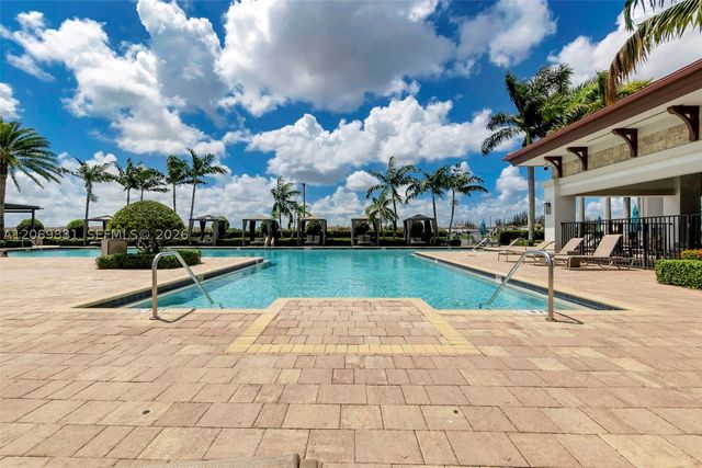 10615 W 34th Ct, Hialeah, FL 33018