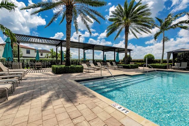 10615 W 34th Ct, Hialeah, FL 33018