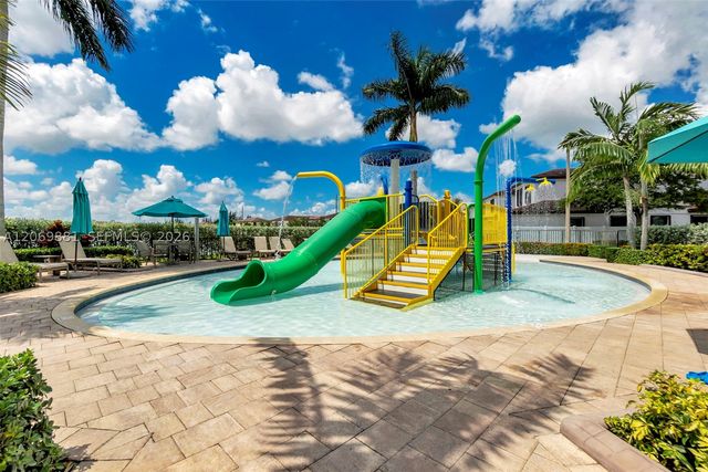 10615 W 34th Ct, Hialeah, FL 33018