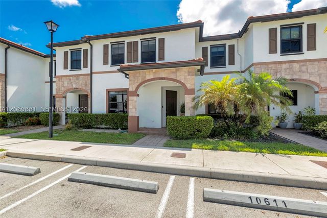 10615 W 34th Ct, Hialeah, FL 33018