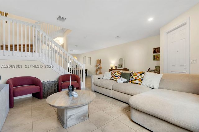 10615 W 34th Ct, Hialeah, FL 33018