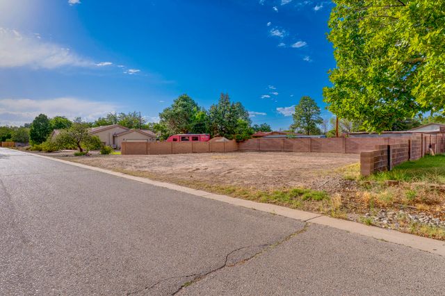803 Los Poblanos Ranch Road NW, Albuquerque, NM 87107