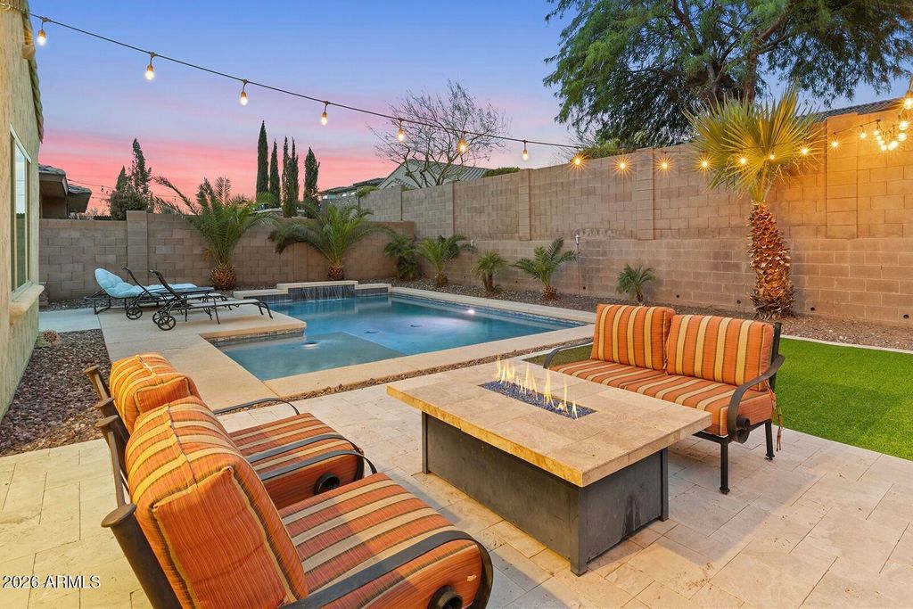 13392 W CREOSOTE Drive, Peoria, AZ 85383 — photo 4