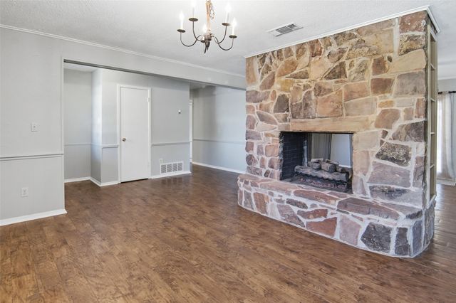 1706 Goodwin Drive, Mineral Wells, TX 76067
