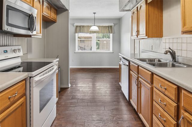 1706 Goodwin Drive, Mineral Wells, TX 76067