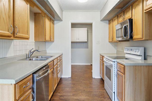 1706 Goodwin Drive, Mineral Wells, TX 76067