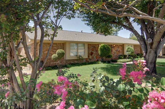 1706 Goodwin Drive, Mineral Wells, TX 76067