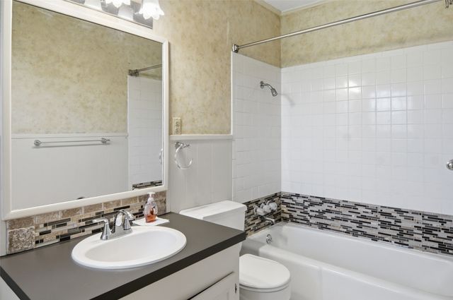 1706 Goodwin Drive, Mineral Wells, TX 76067