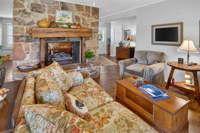 1706 Goodwin Drive, Mineral Wells, TX 76067