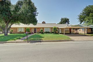 1706 Goodwin Drive, Mineral Wells, TX 76067