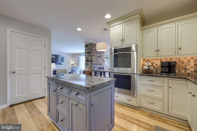 320 HIGHLAND RD, Hershey, PA 17033