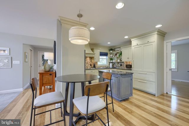 320 HIGHLAND RD, Hershey, PA 17033