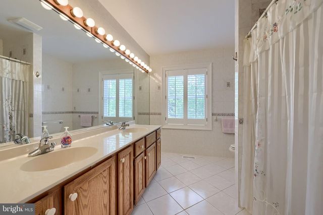 320 HIGHLAND RD, Hershey, PA 17033