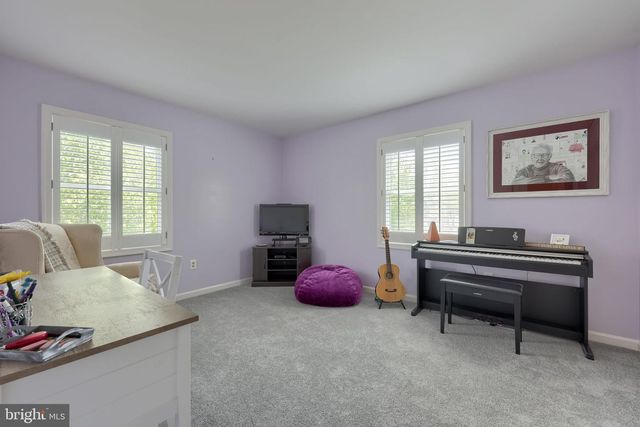 320 HIGHLAND RD, Hershey, PA 17033