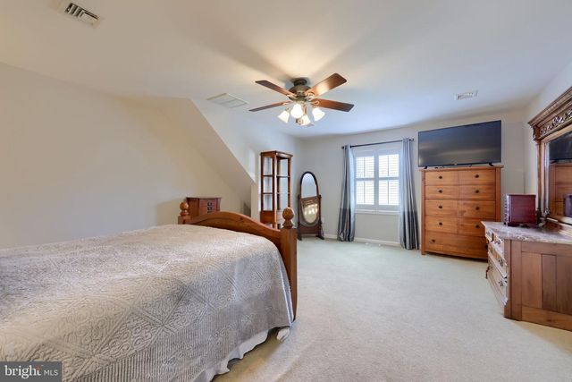 320 HIGHLAND RD, Hershey, PA 17033