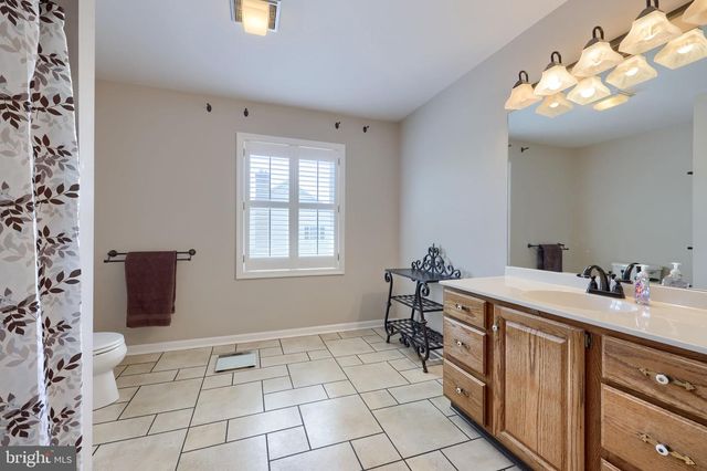 320 HIGHLAND RD, Hershey, PA 17033