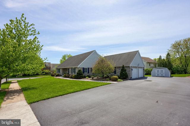 320 HIGHLAND RD, Hershey, PA 17033