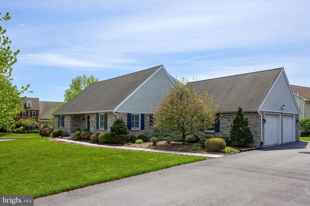 320 HIGHLAND RD, Hershey, PA 17033