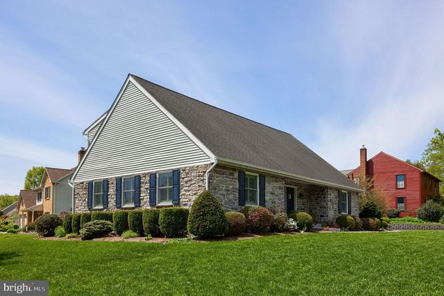 320 HIGHLAND RD, Hershey, PA 17033