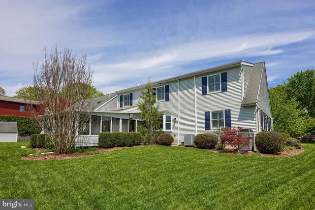 320 HIGHLAND RD, Hershey, PA 17033