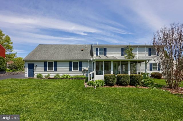 320 HIGHLAND RD, Hershey, PA 17033