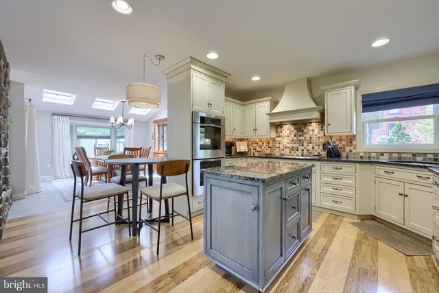 320 HIGHLAND RD, Hershey, PA 17033